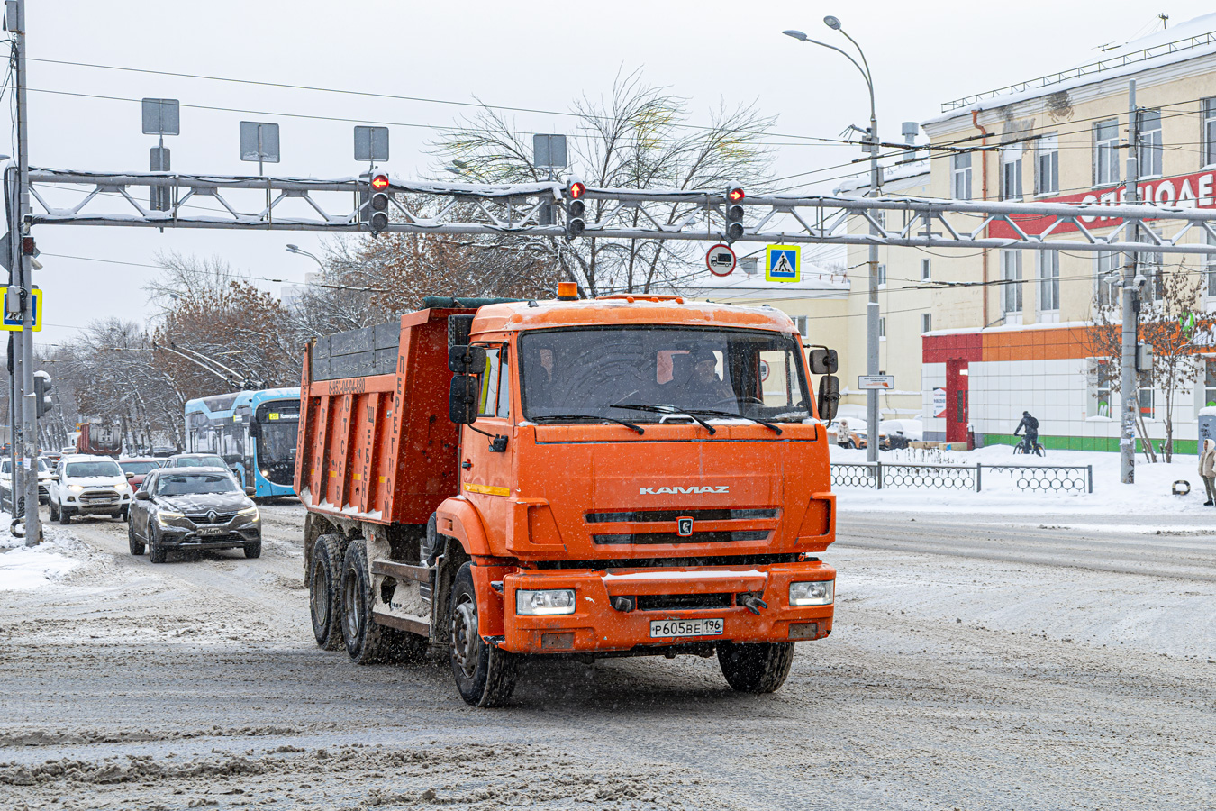 Свердловская область, № Р 605 ВЕ 196 — КамАЗ-65115-L4(19)