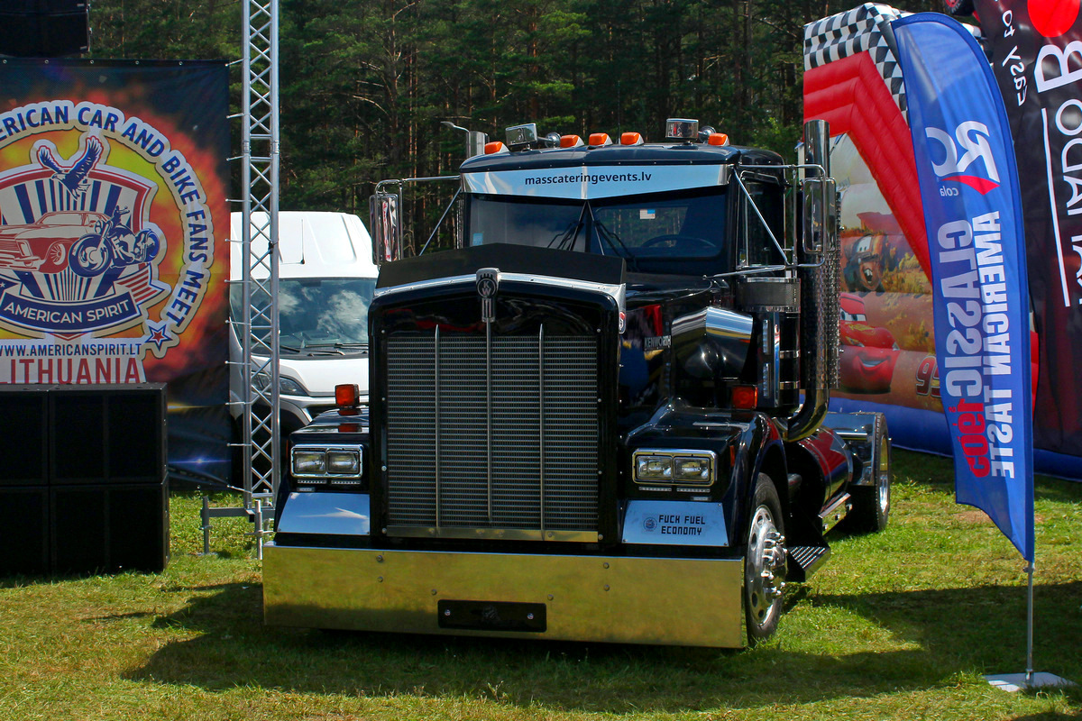Латвия, № VS-5106 — Kenworth W900