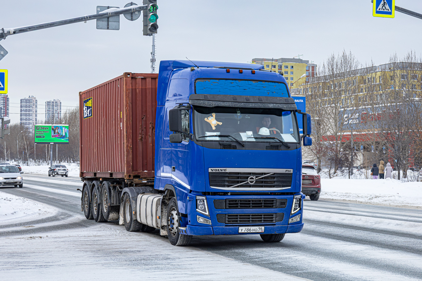 Свердловская область, № У 786 НО 96 — Volvo ('2008) FH.420