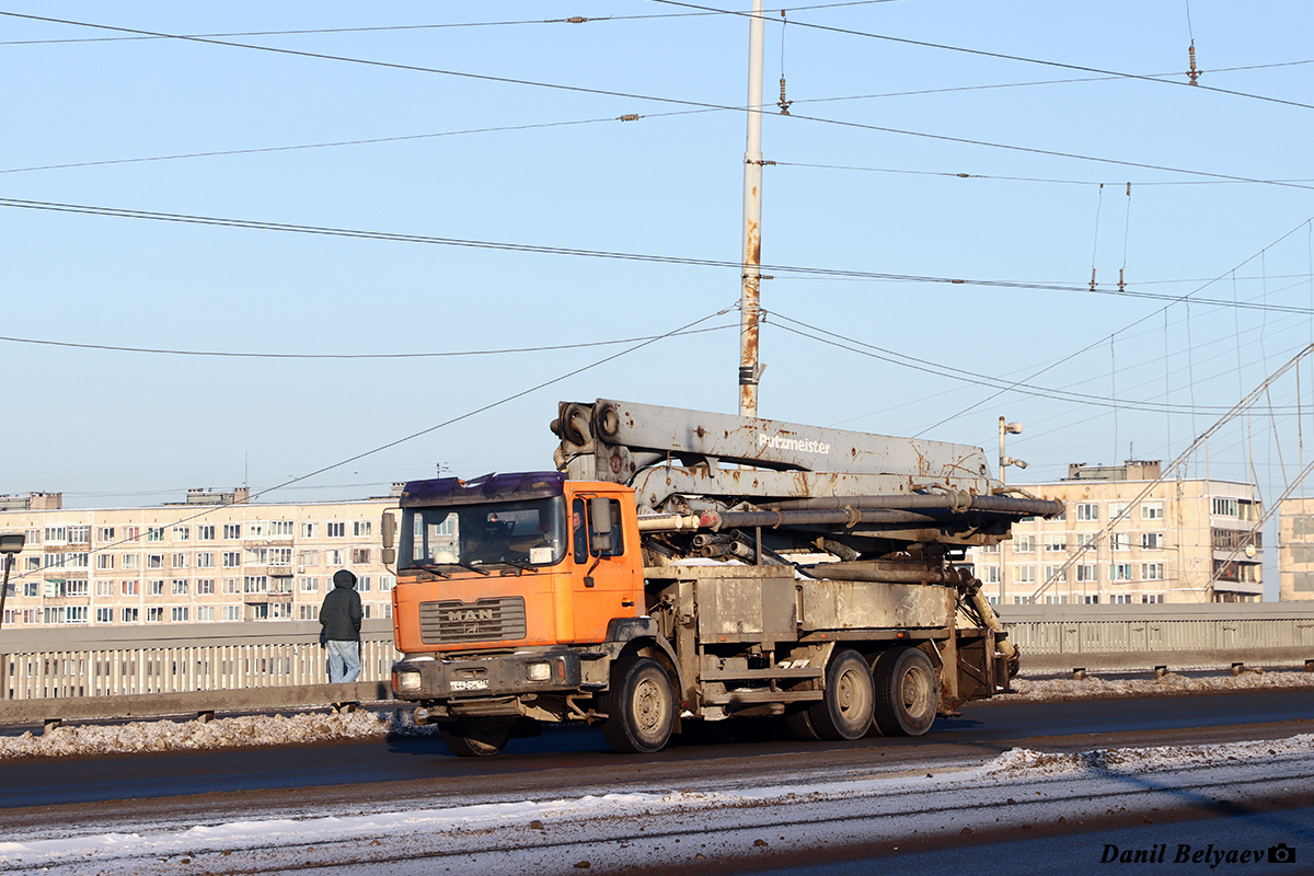 Санкт-Петербург, № Х 442 ОН 178 — MAN F2000 26.xxx (общая)