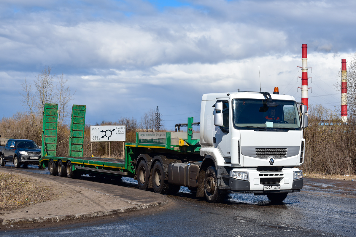 Архангельская область, № М 272 ЕА 29 — Renault Premium Lander [X9P]
