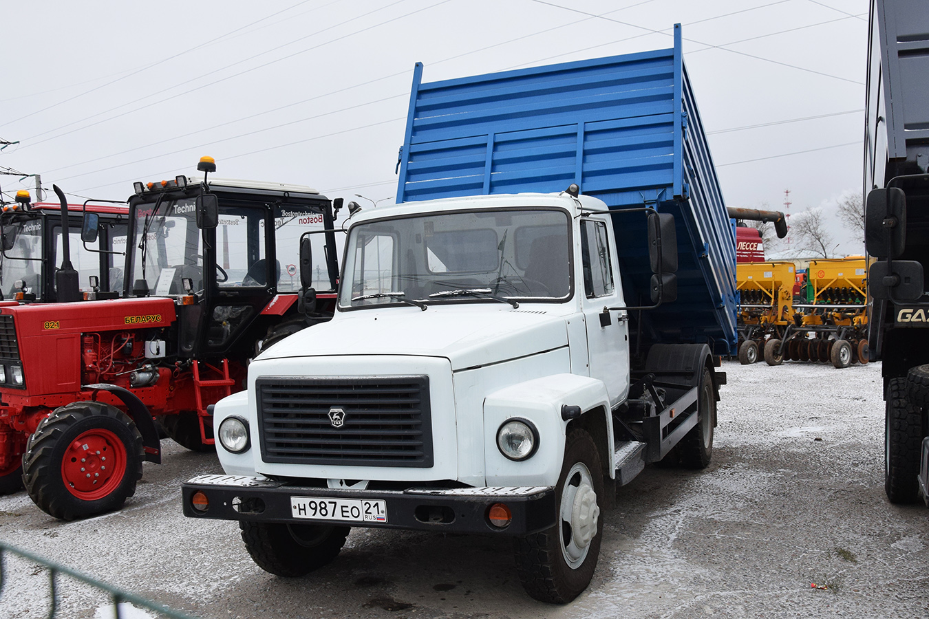 Чувашия, № Н 987 ЕО 21 — ГАЗ-3309