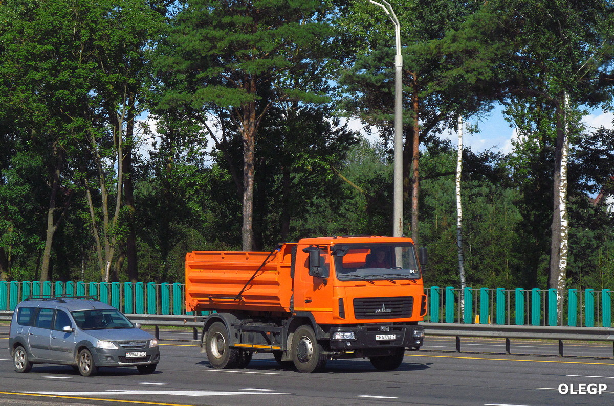 Минск, № ВА 7744-7 — МАЗ-555025