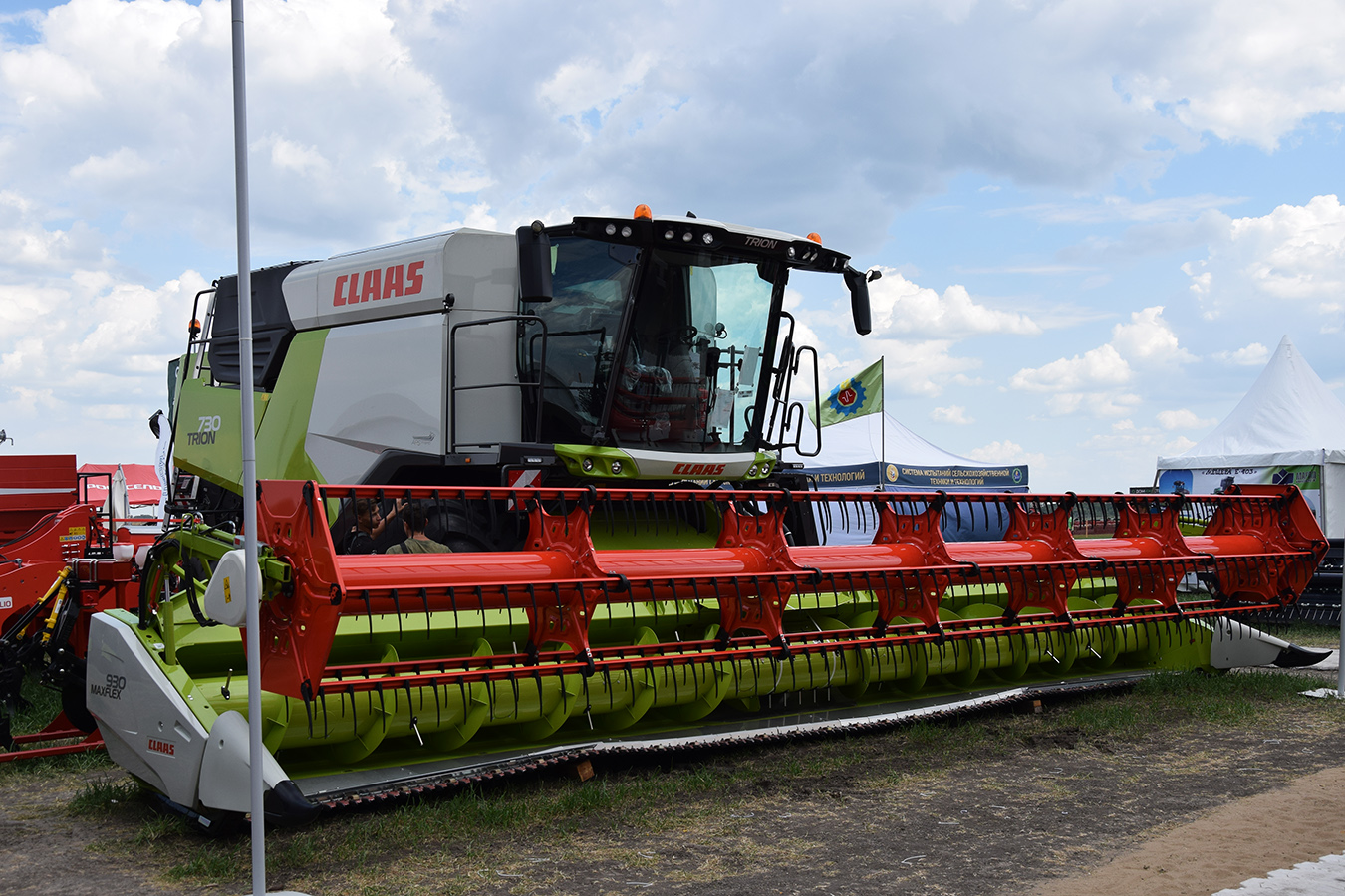 Волгоградская область, № (34) Б/Н СТ 0190 — Claas (общая модель); Волгоградская область — День поля 2025; Транспортные средства без номеров (Волгоградская область); Новая техника (Волгоградская область)
