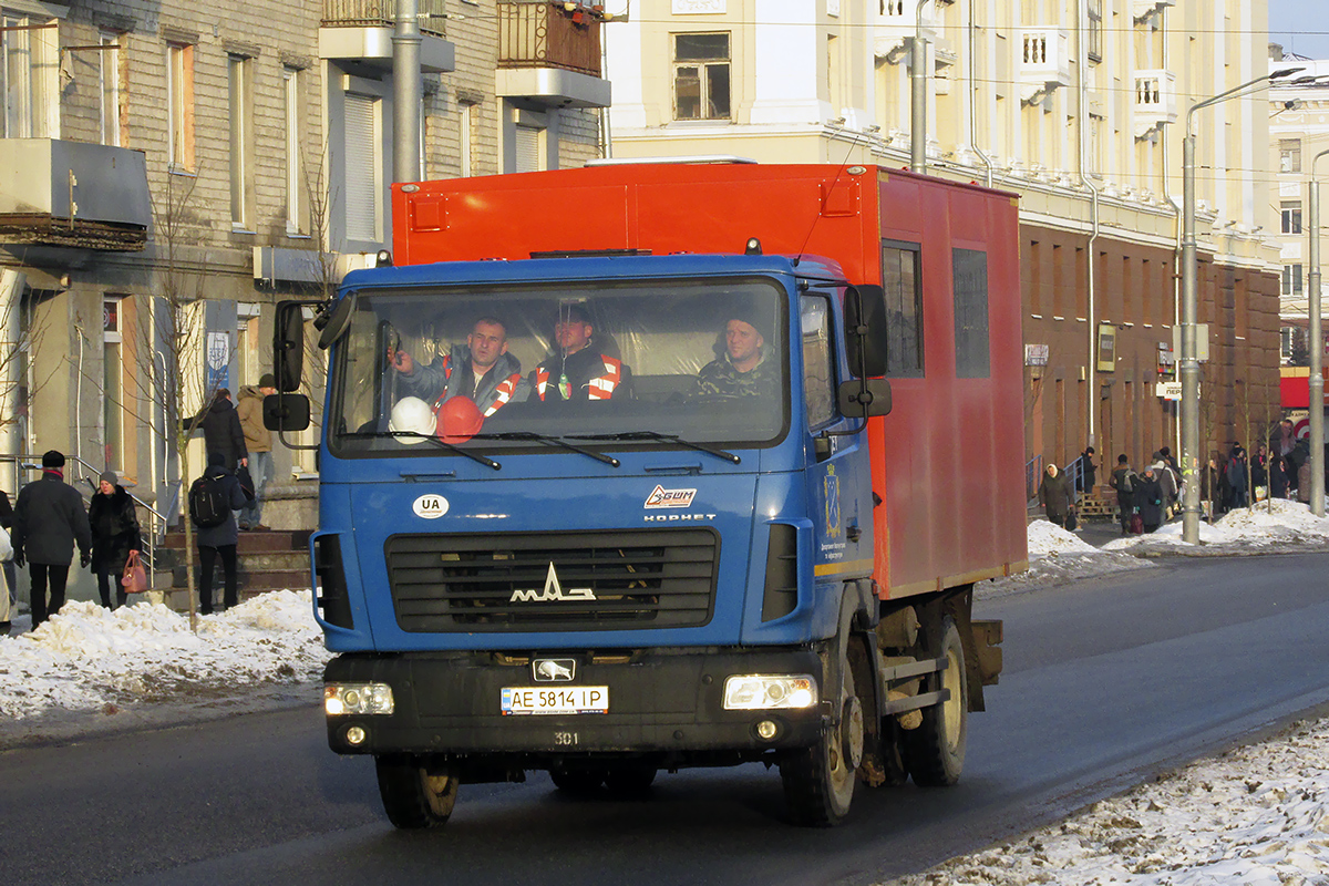 Днепропетровская область, № АЕ 5814 ІР — МАЗ-4371N2