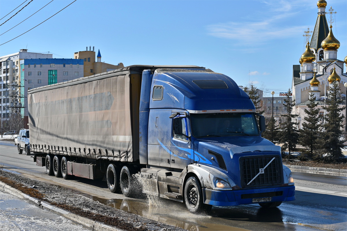 Липецкая область, № М 938 ТО 48 — Volvo VNL670