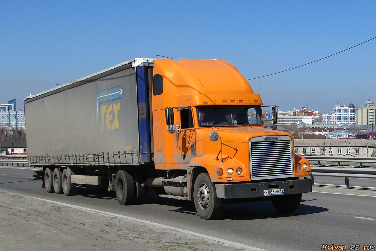 Свердловская область, № У 885 РВ 96 — Freightliner FLD 120 SD