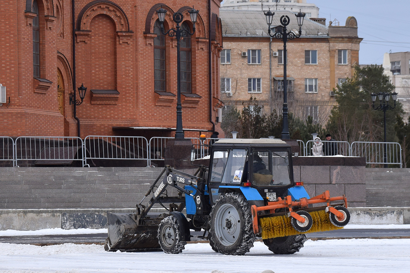 Волгоградская область, № 5897 СР 34 — Беларус-82.1