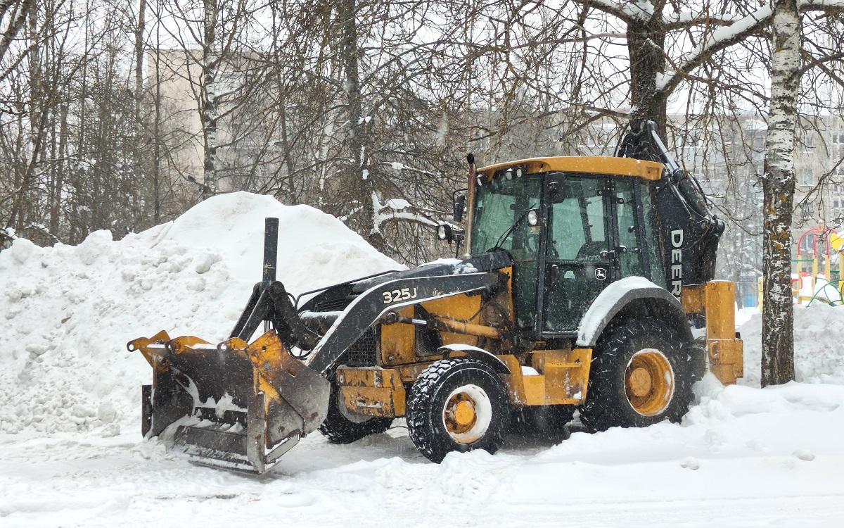 Тверская область, № 9223 ТМ 69 — John Deere 325J