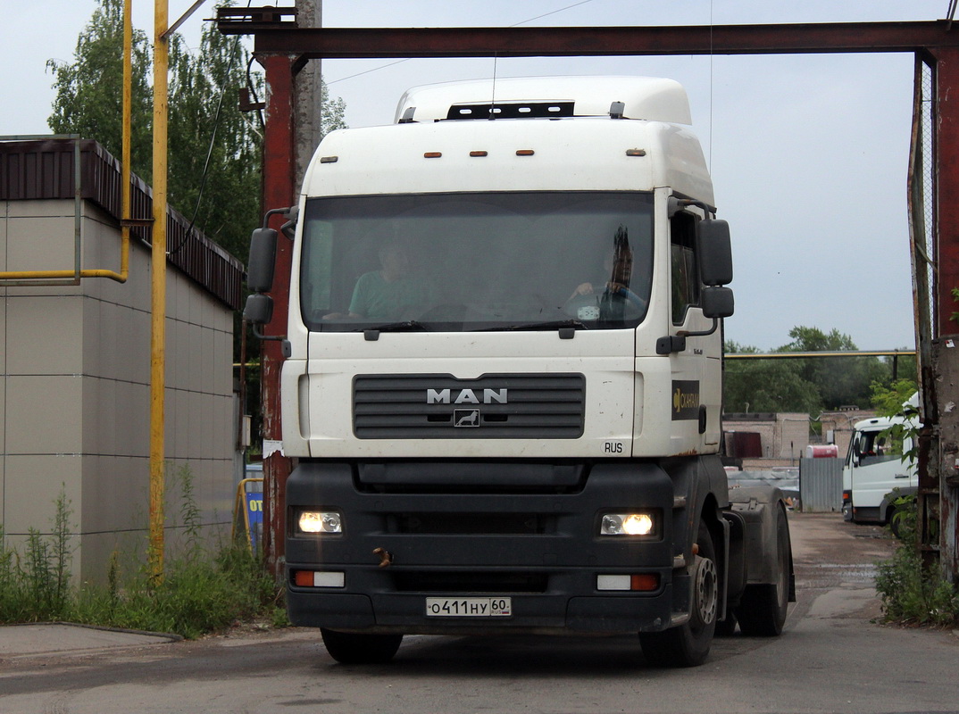 Псковская область, № О 411 НУ 60 — MAN TGA 18.480