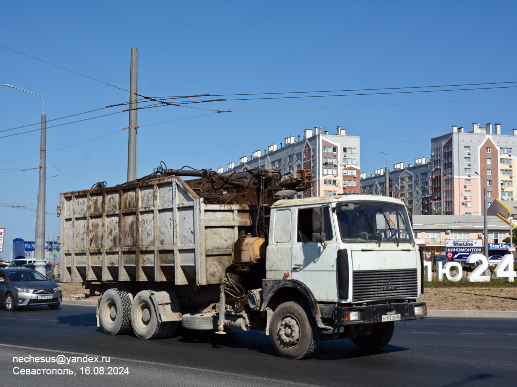 Крым, № М 192 ОО 82 — МАЗ-6303A5
