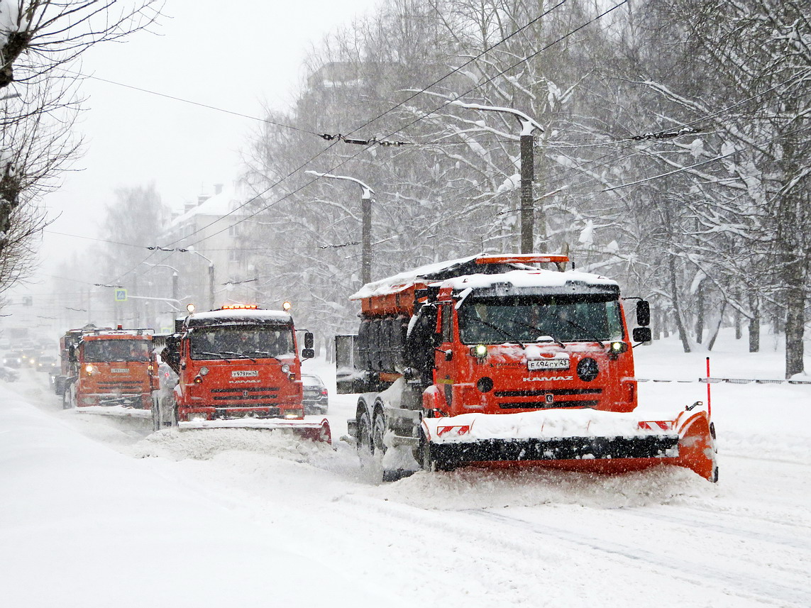 Кировская область, № Е 494 СХ 43 — КамАЗ-65115 (общая модель)