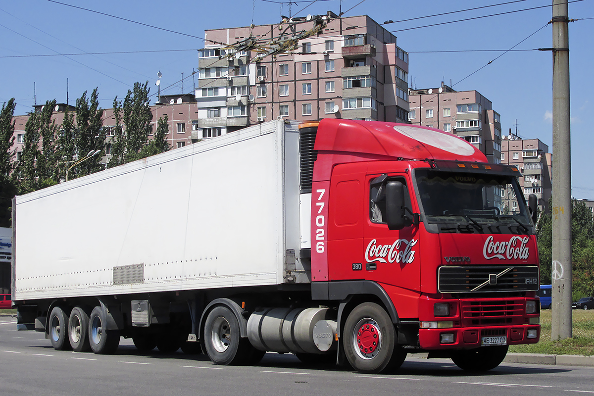 Днепропетровская область, № АЕ 3227 СО — Volvo ('1993) FH12.380