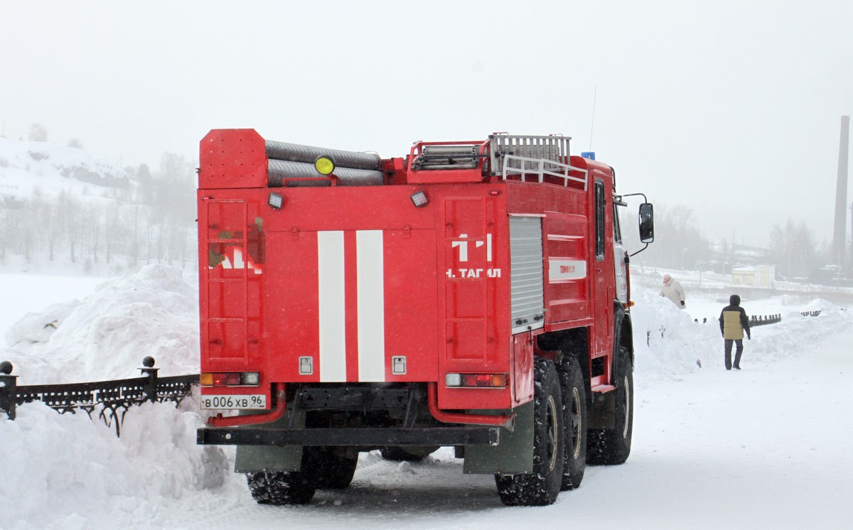 Свердловская область, № В 006 ХВ 96 — КамАЗ-43114-15 [43114R]
