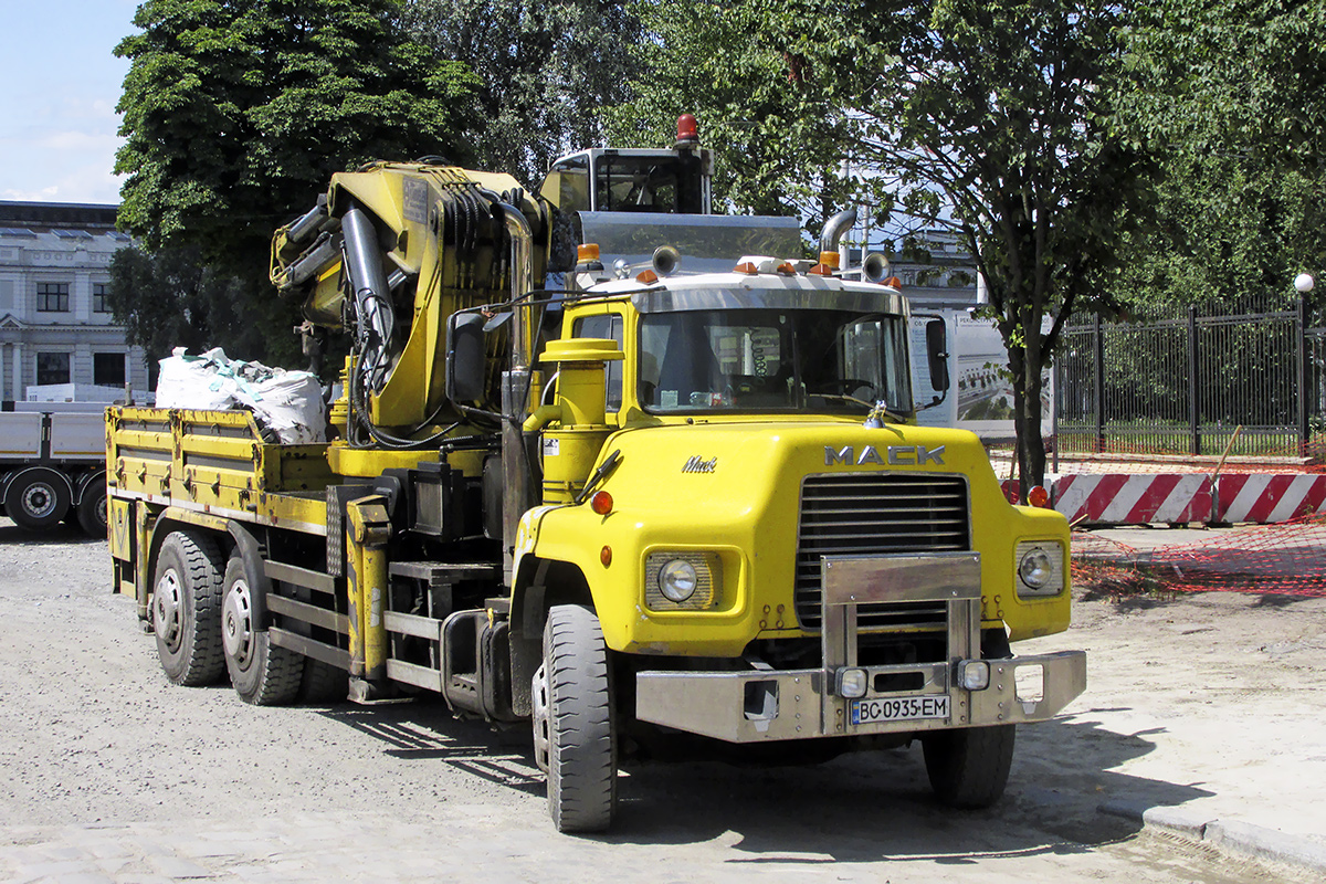 Львовская область, № ВС 0935 ЕМ — Mack R-Series