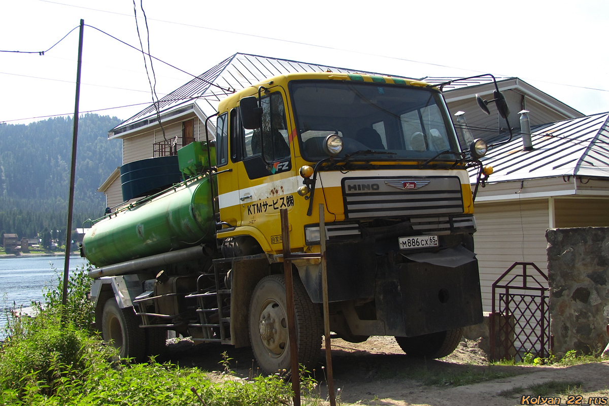 Алтай, № М 886 СХ 65 — Hino (общая модель)