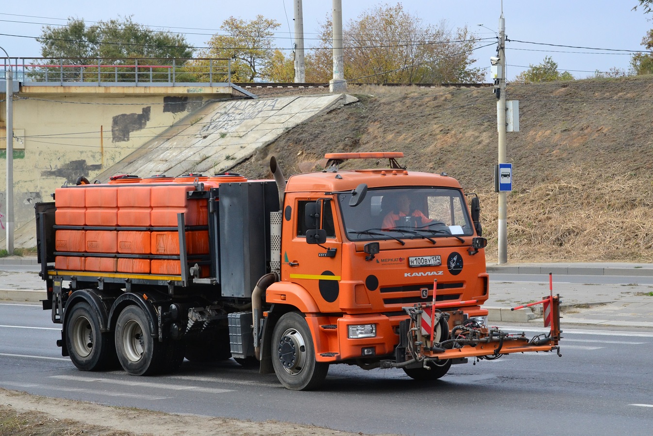 Волгоградская область, № Н 100 ВУ 134 — КамАЗ-65115-37
