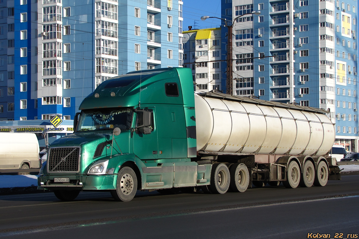 Алтайский край, № Т 745 ОК 22 — Volvo VNL670