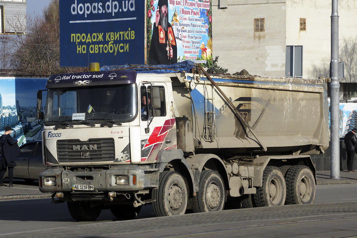 Днепропетровская область, № АЕ 5238 ВМ — MAN F2000 41.464