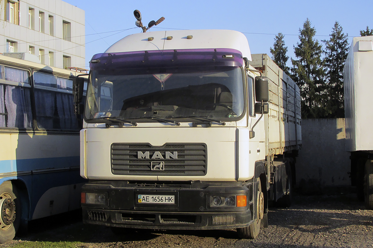 Днепропетровская область, № АЕ 1656 НК — MAN F2000 26.414