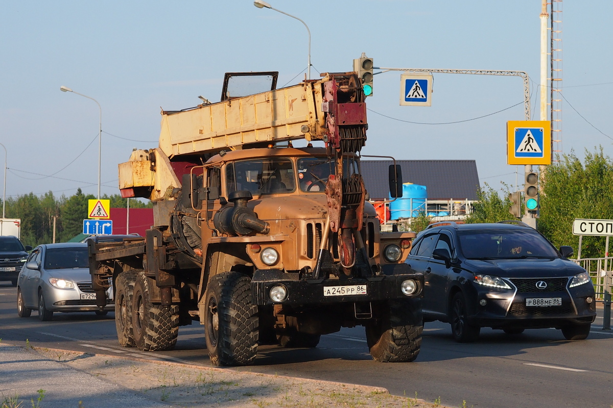 Ханты-Мансийский автоном.округ, № А 245 РР 86 — Урал-4320-40