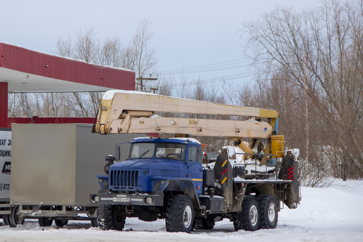 Ханты-Мансийский автоном.округ, № У 300 СР 86 — Урал-4320-40