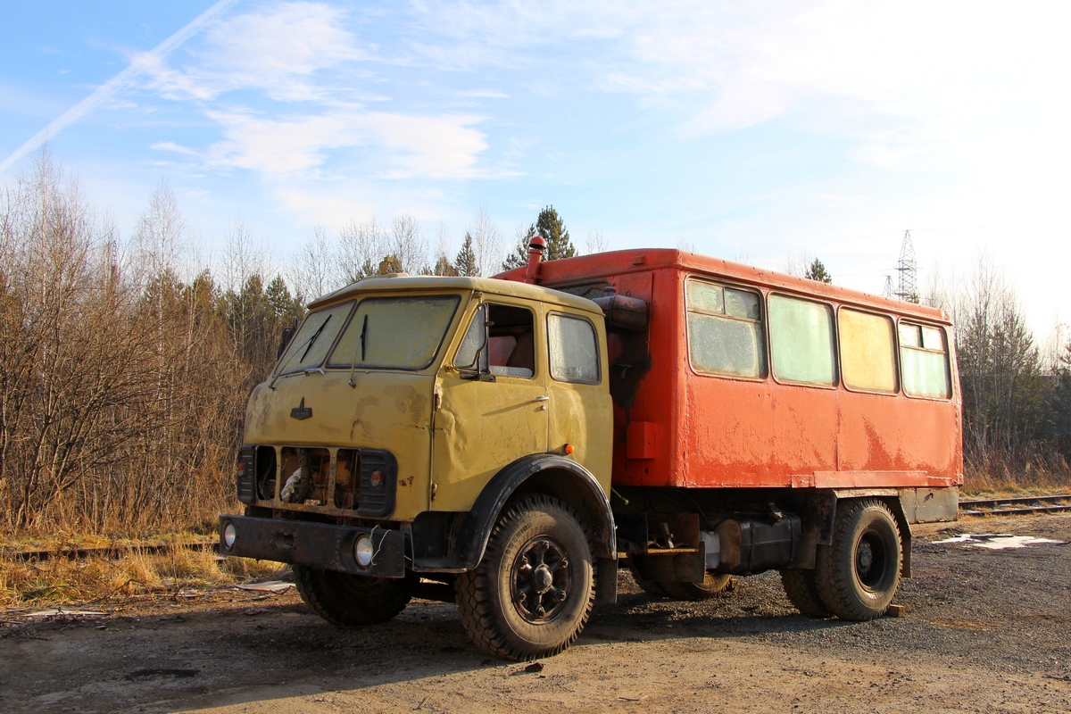 Томская область, № В 587 УХ 70 — МАЗ-5334