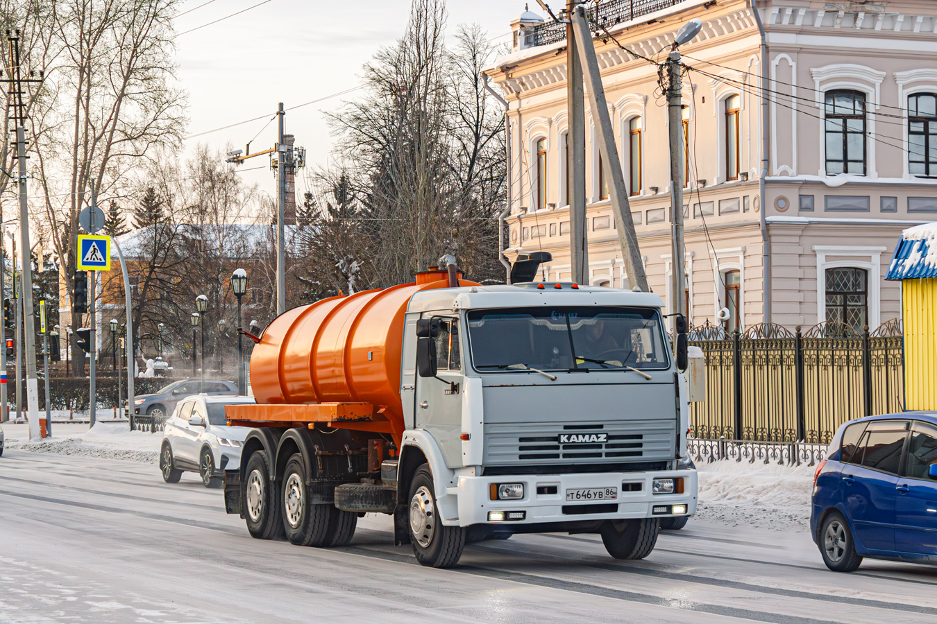 Ханты-Мансийский автоном.округ, № Т 646 УВ 86 — КамАЗ-53215 [532150]