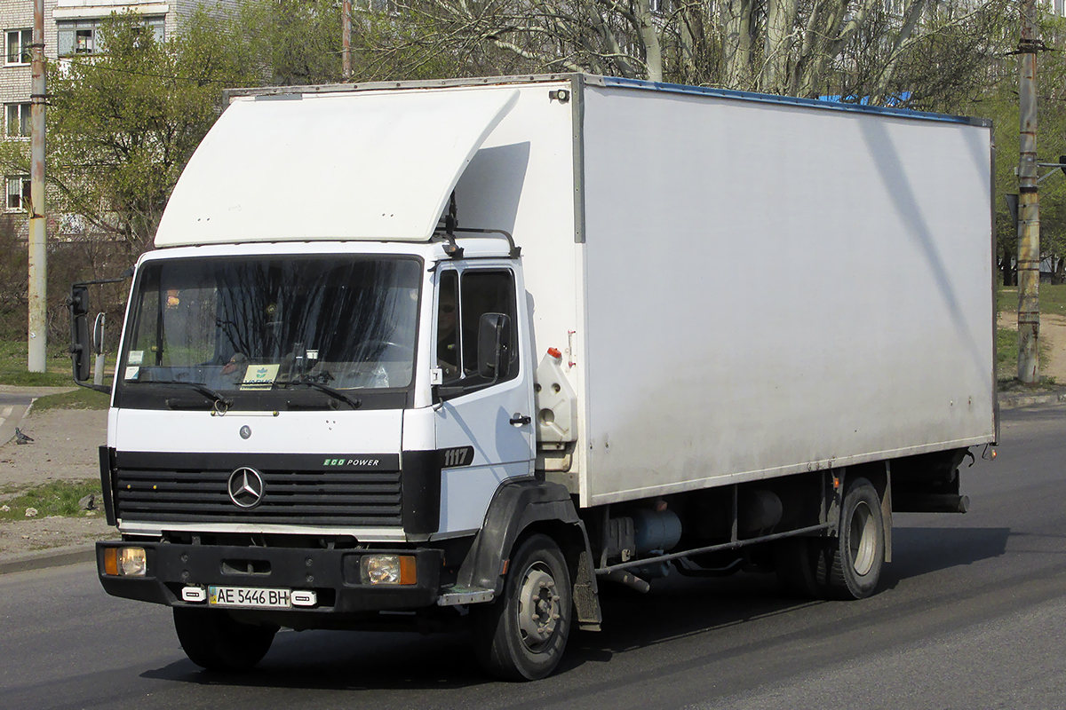 Днепропетровская область, № АЕ 5446 ВН — Mercedes-Benz LK 1117