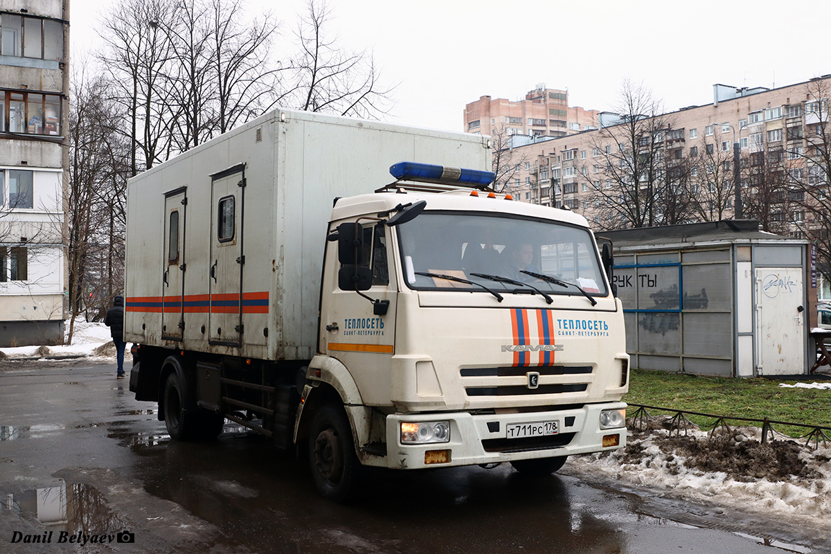 Санкт-Петербург, № Т 711 РС 178 — КамАЗ (общая модель)