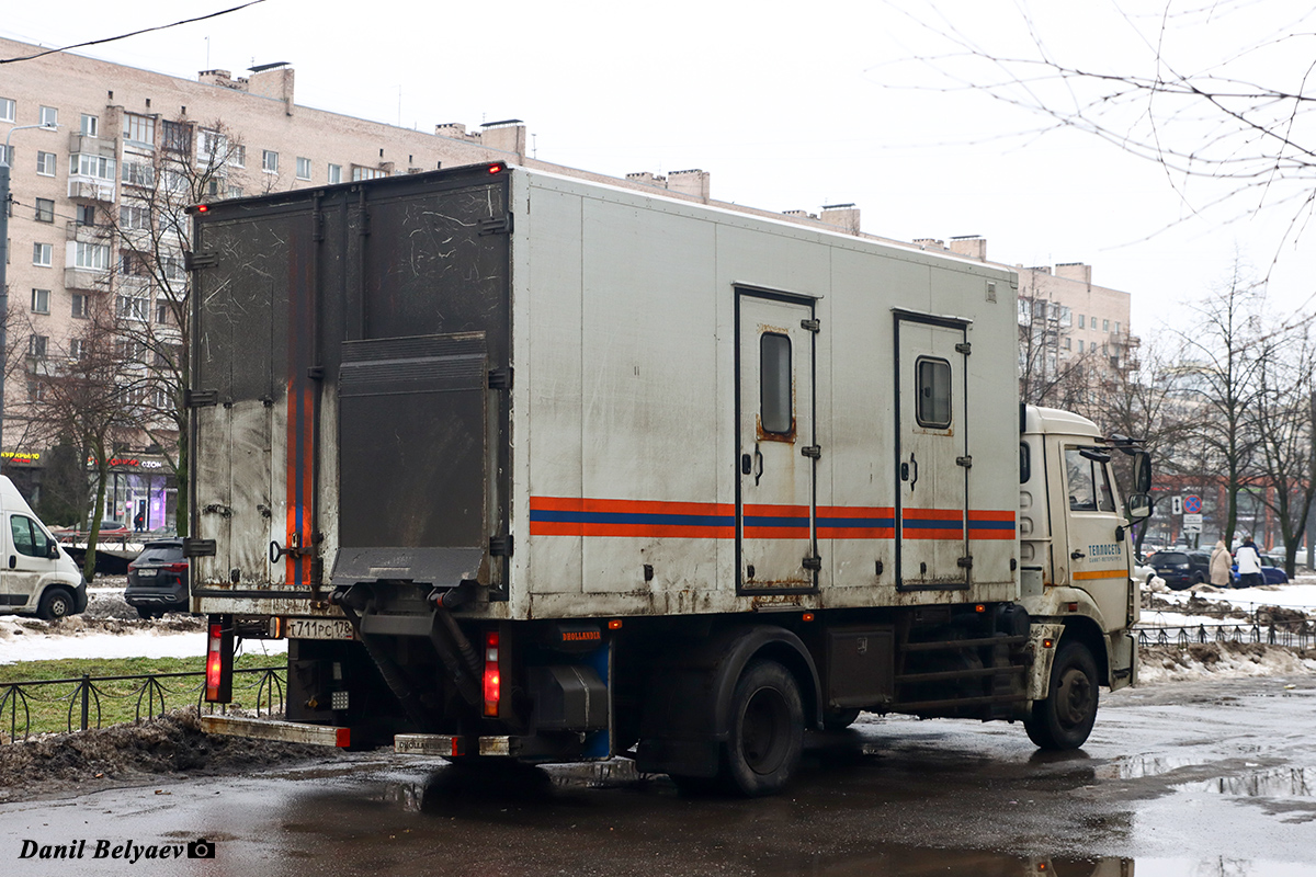 Санкт-Петербург, № Т 711 РС 178 — КамАЗ (общая модель)