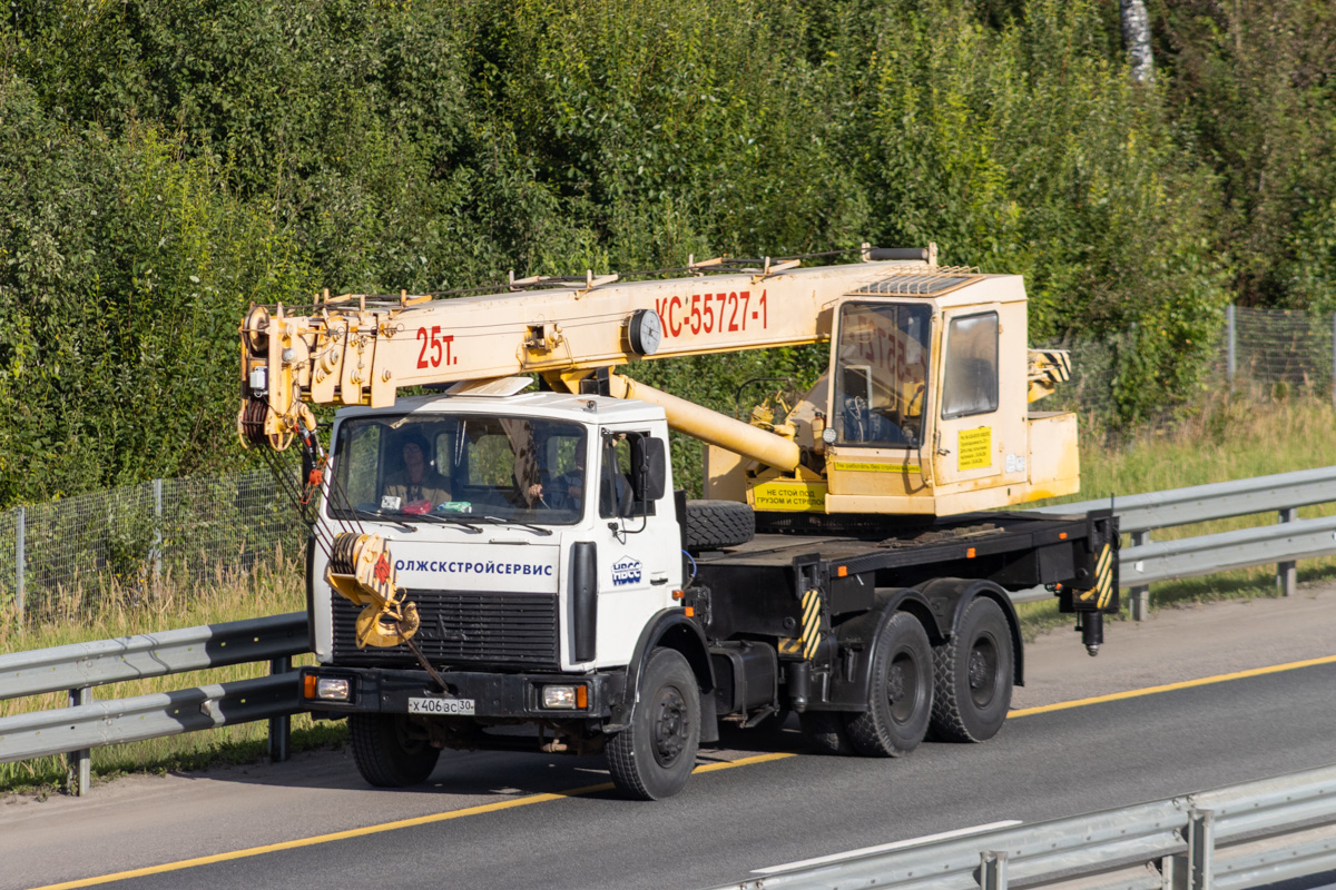 Астраханская область, № Х 406 ВС 30 — МАЗ-630303