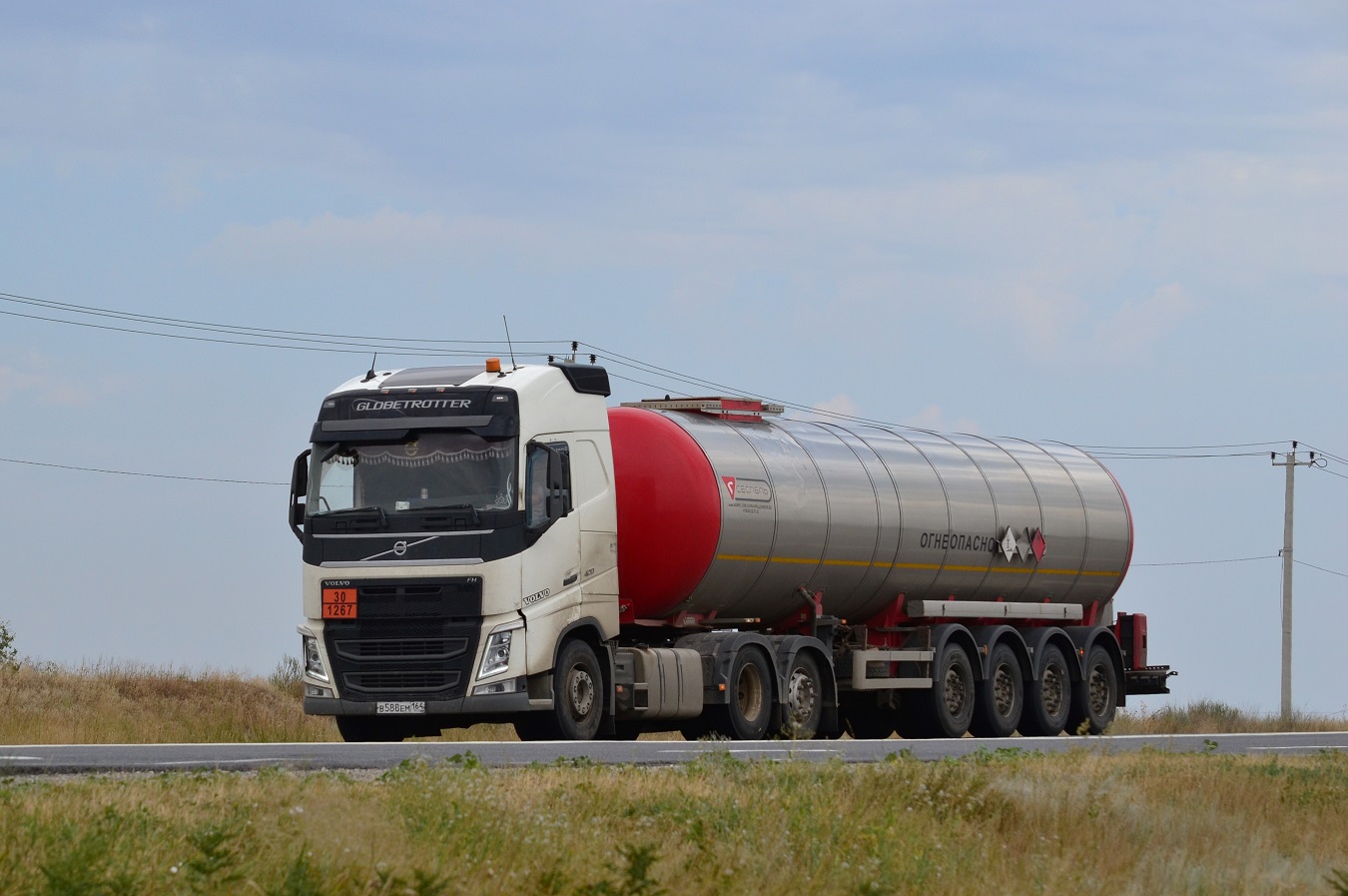 Саратовская область, № В 588 ЕМ 164 — Volvo ('2012) FH.420 [X9P]