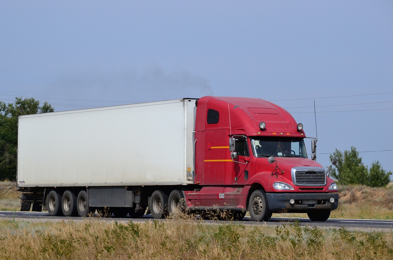 Мордовия, № В 998 НВ 13 — Freightliner Columbia