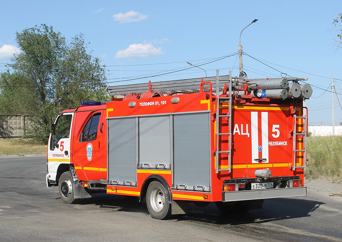 Челябинская область, № Е 300 НР 174 — Isuzu NQR75 [Z7X]
