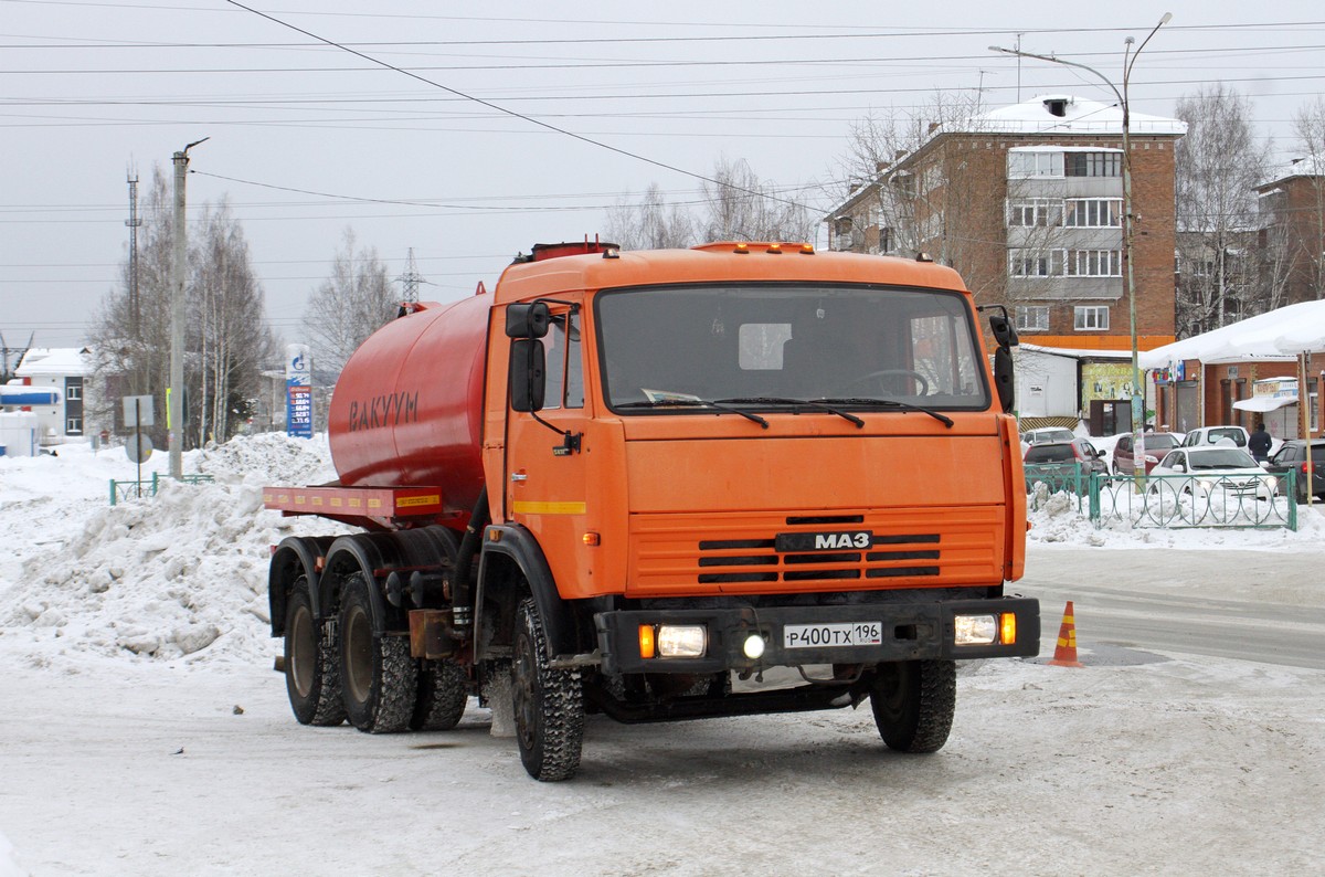 Свердловская область, № Р 400 ТХ 196 — КамАЗ-54112