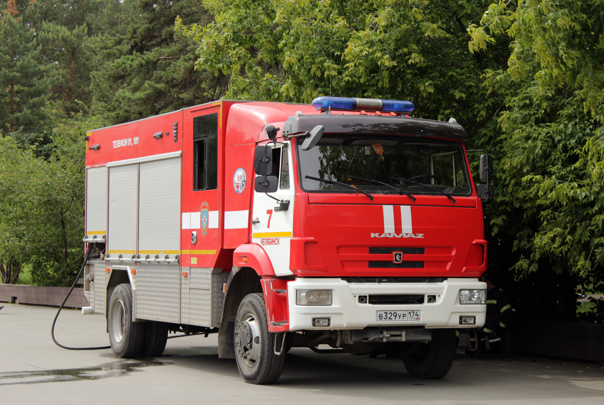Челябинская область, № В 329 УР 174 — КамАЗ-43265-D5(66)