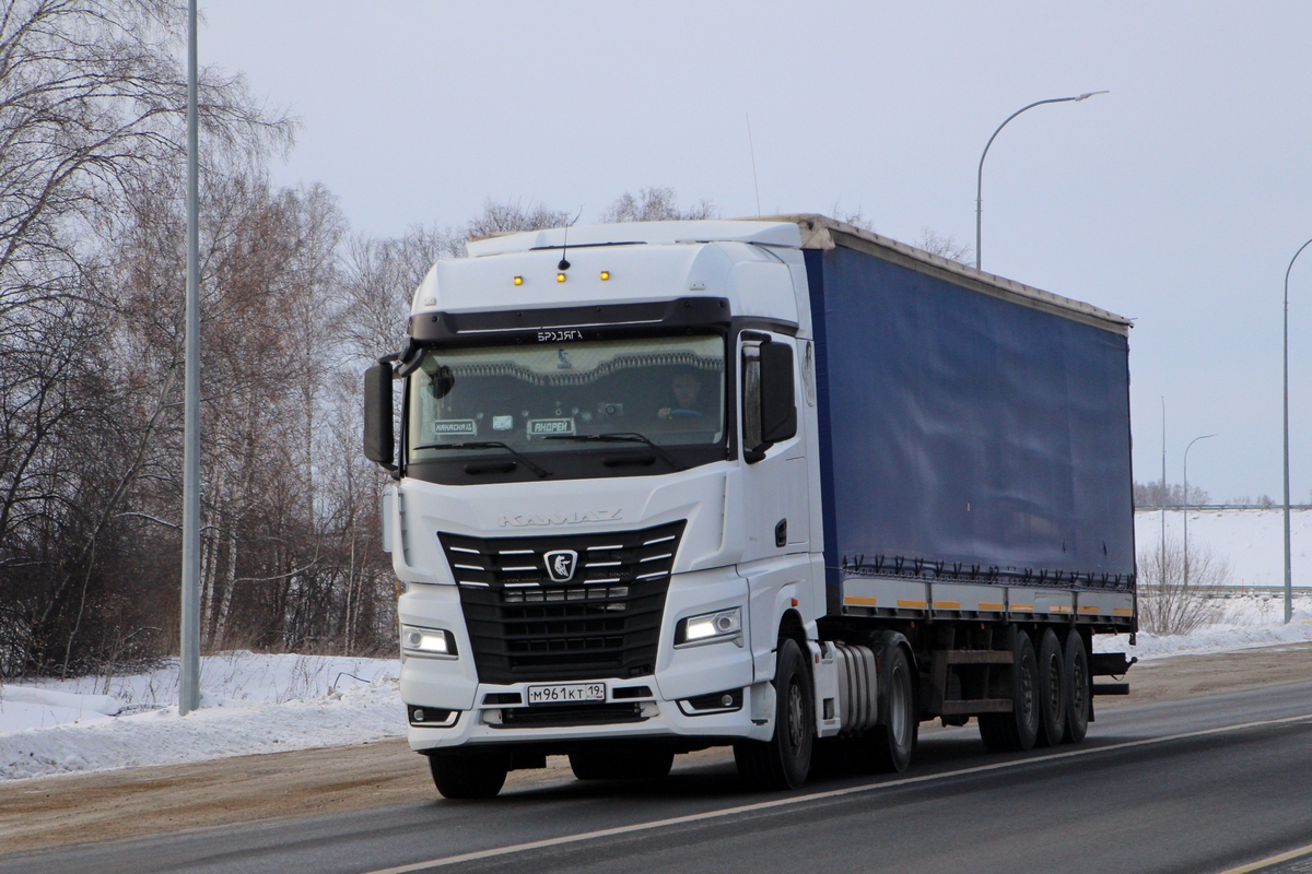Хакасия, № М 961 КТ 19 — КамАЗ-54901-92