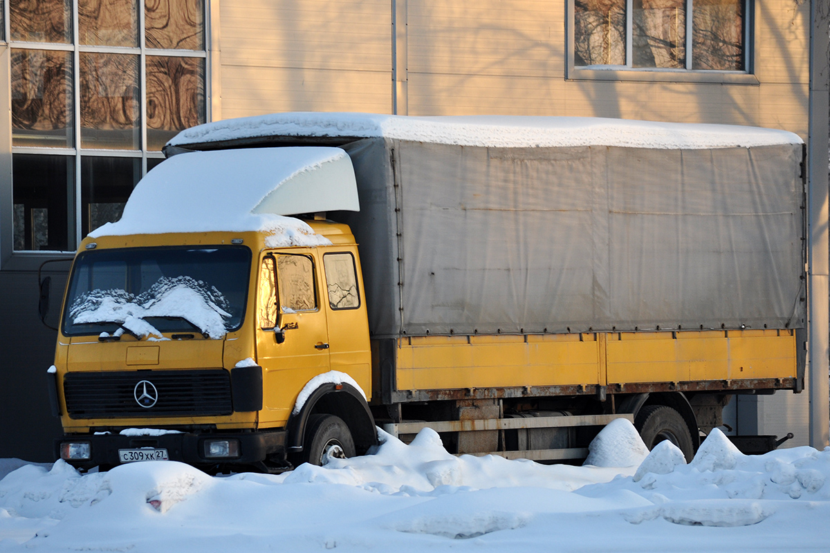 Хабаровский край, № С 309 ХК 27 — Mercedes-Benz NG (общ. мод.)