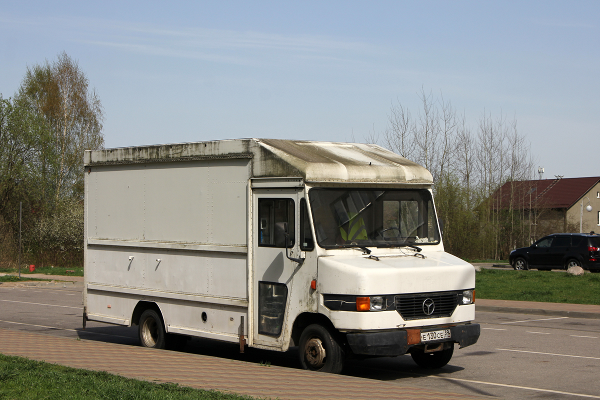 Калининградская область, № Е 130 СЕ 39 — Mercedes-Benz T2 ('1986) 609