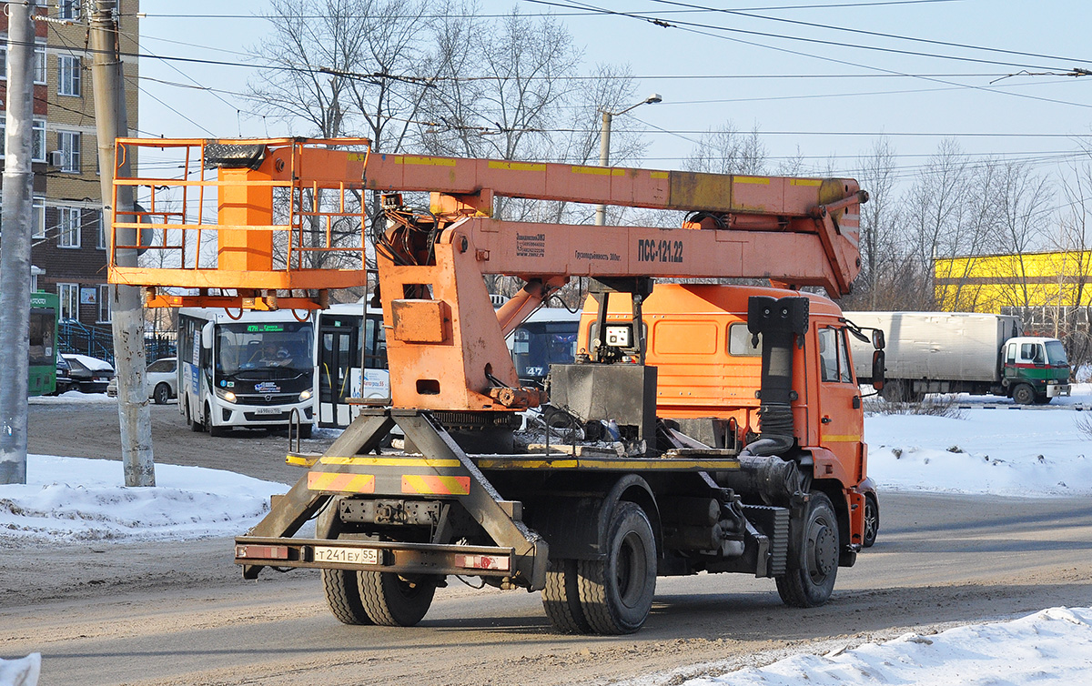 Омская область, № Т 241 ЕУ 55 — КамАЗ-43253-R4(28)