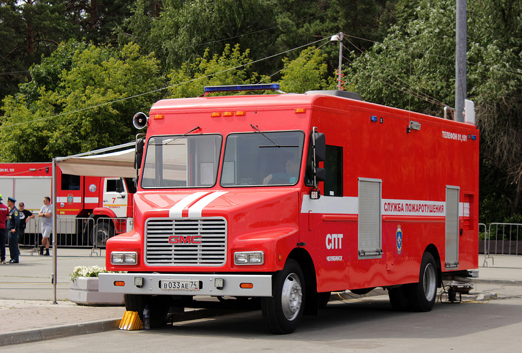 Челябинская область, № В 033 АЕ 74 — GMC (общая модель)