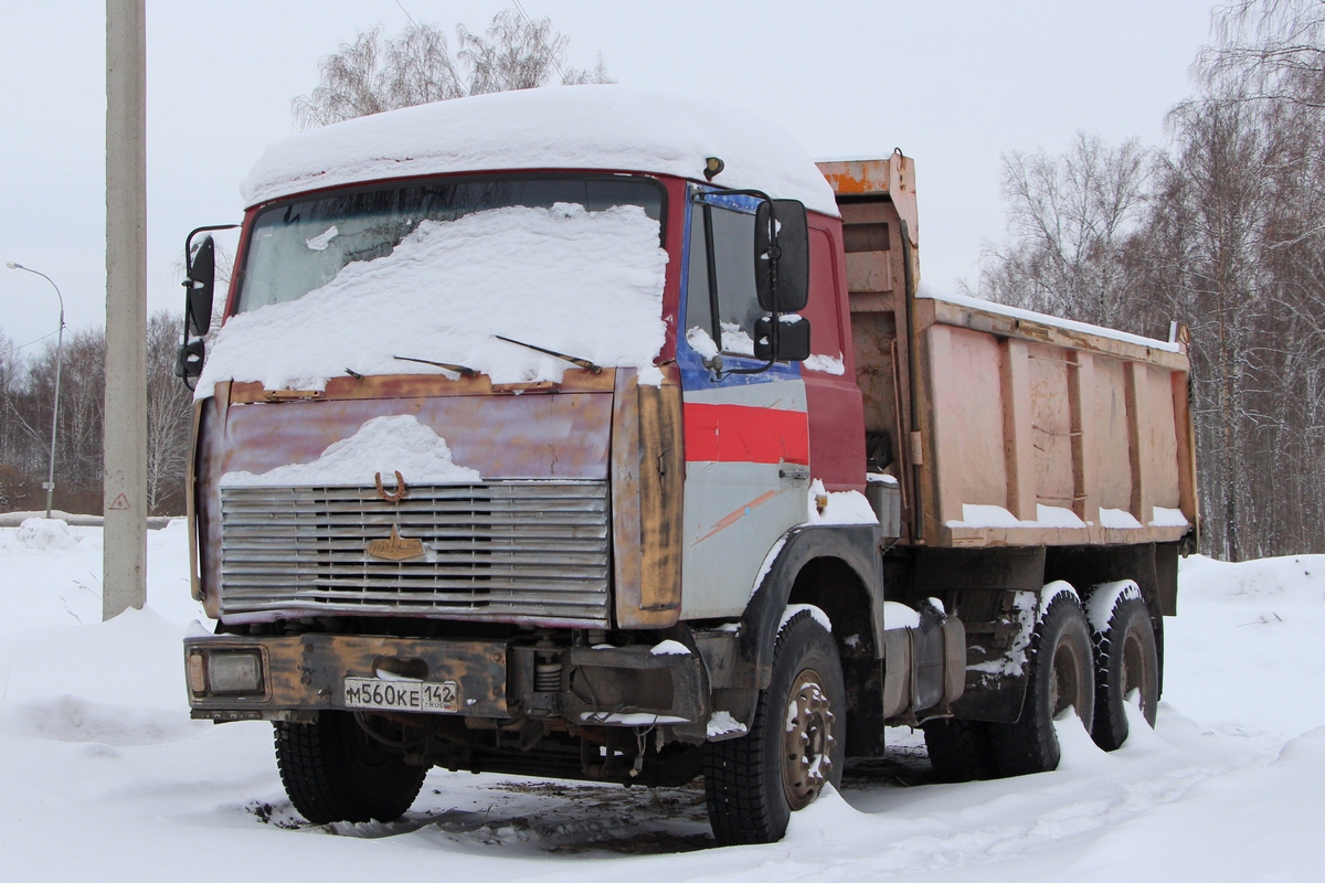 Кемеровская область, № М 560 КЕ 142 — МАЗ-551605