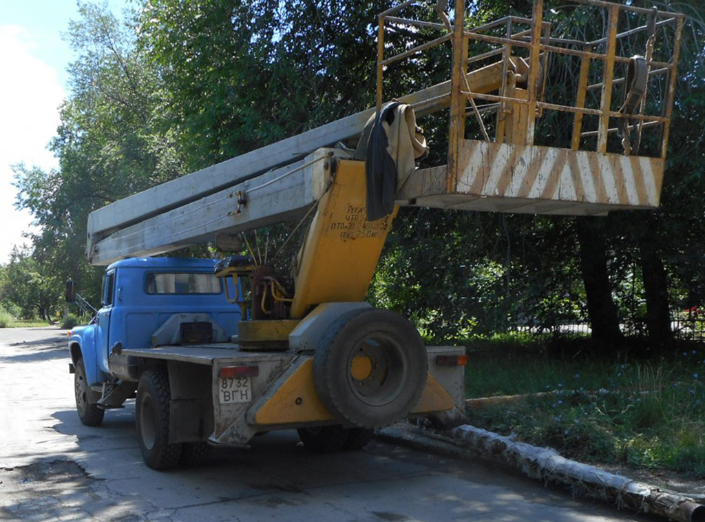 Луганская область, № 8732 ВГН — ЗИЛ-130 (общая модель)