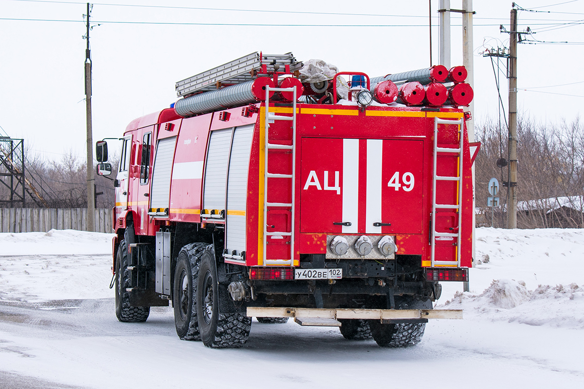 Башкортостан, № У 402 ВЕ 102 — КамАЗ-43118 (общая модель)