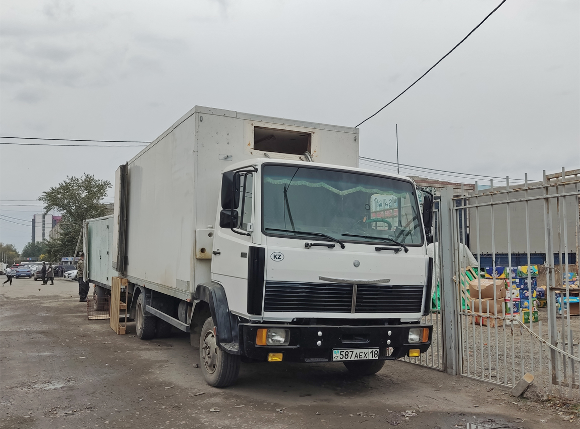 Абайская область, № 587 AEX 18 — Mercedes-Benz LK (общая модель)