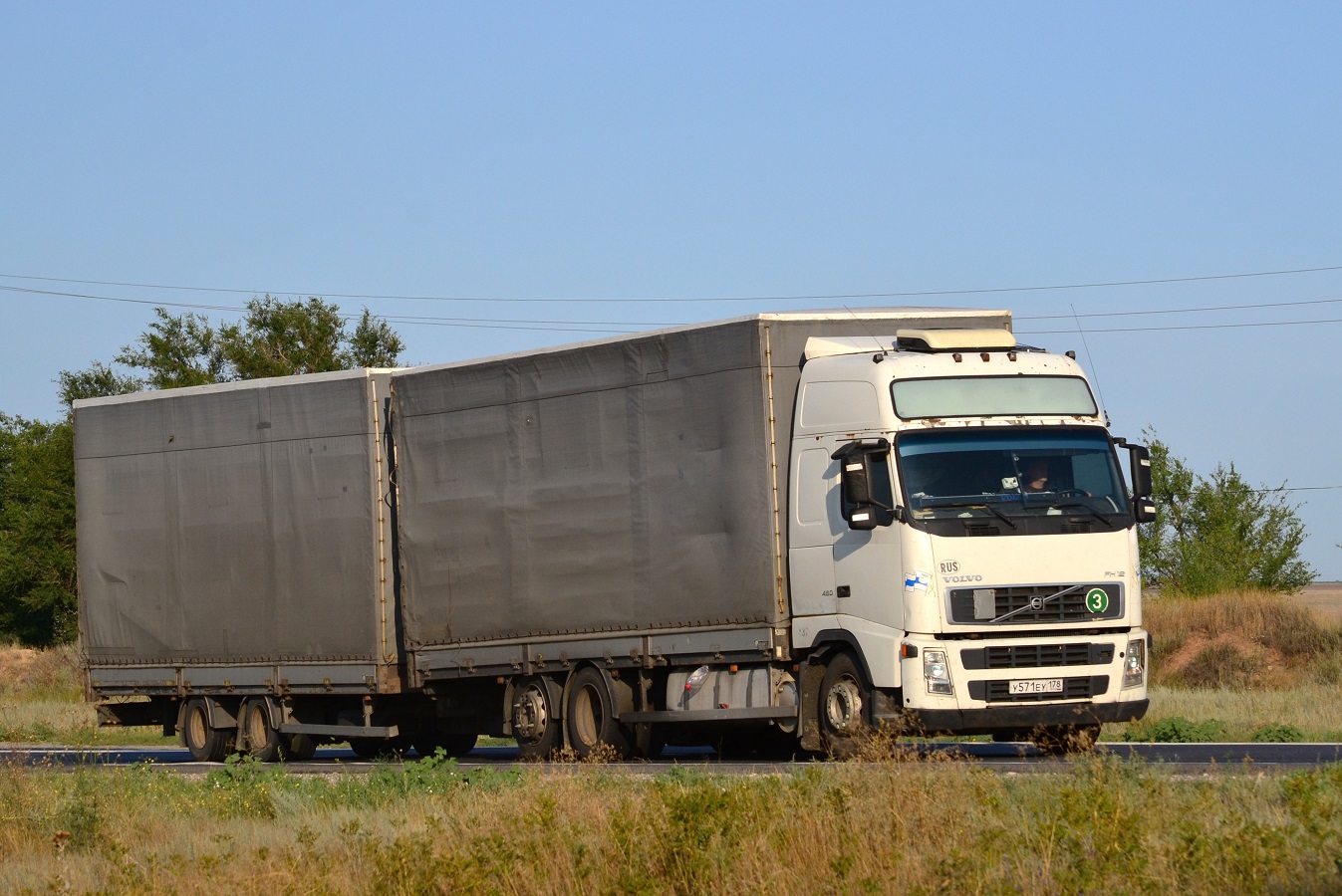 Санкт-Петербург, № У 571 ЕУ 178 — Volvo ('2002) FH12.480