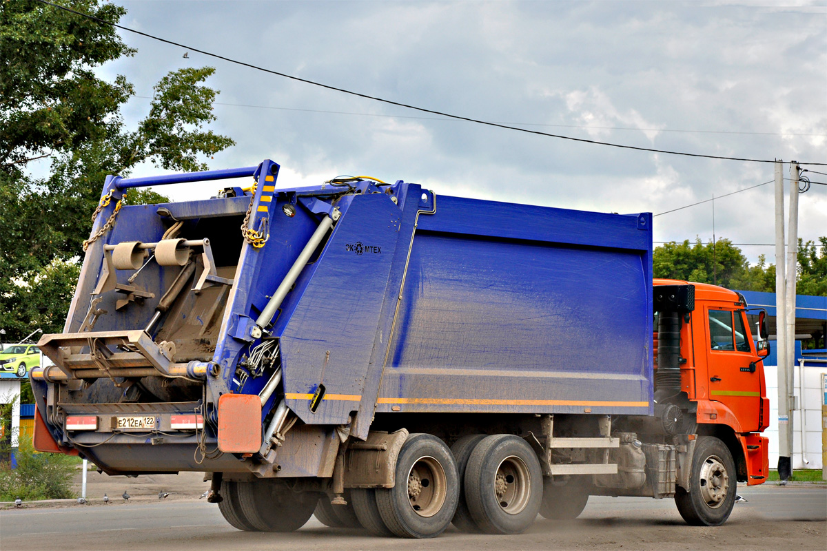 Алтайский край, № Е 212 ЕА 122 — КамАЗ-65115-A5(48)