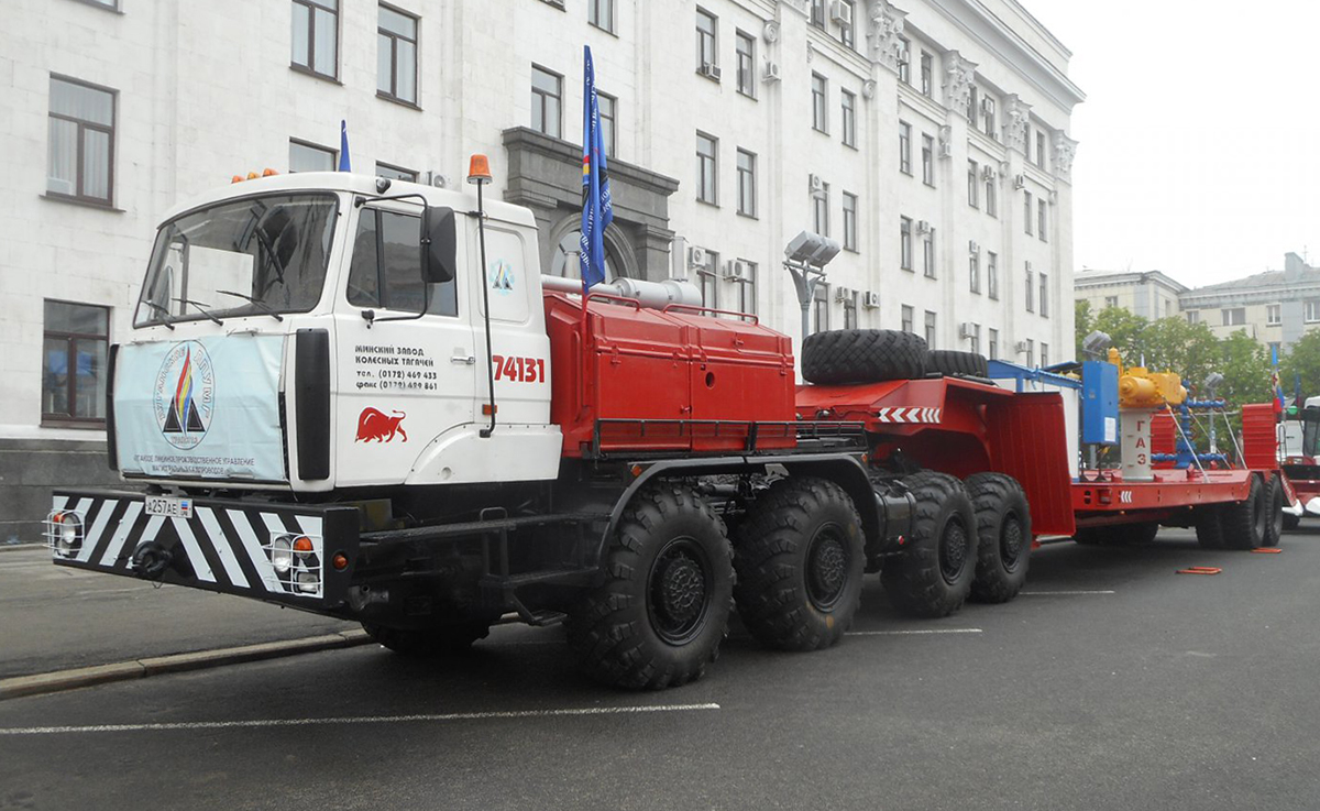 Луганская область, № А 257 АЕ — МЗКТ-74131