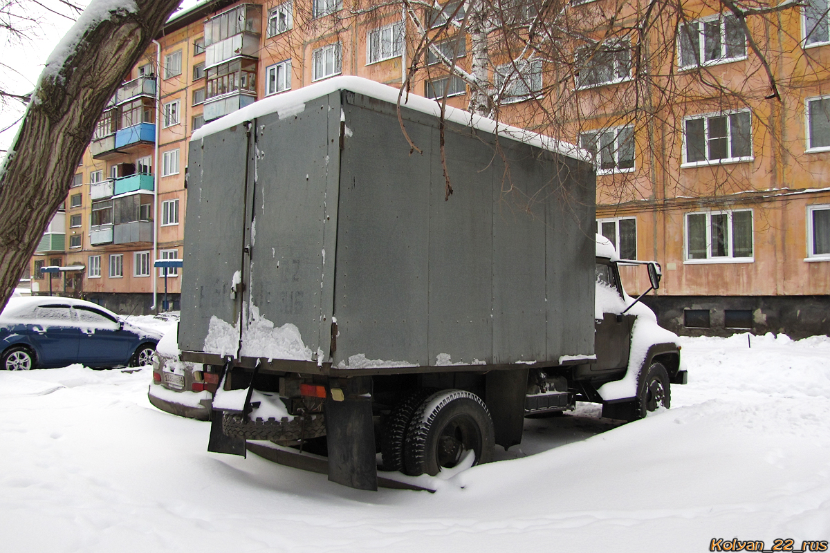 Алтайский край, № В 667 ВЕ 22 — ГАЗ-33073